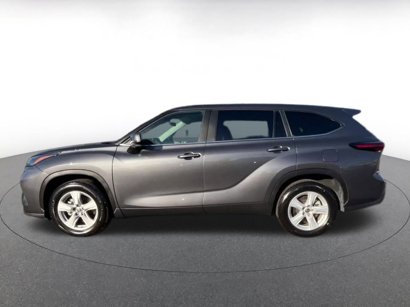 Thumbnail: 2025 Toyota Highlander - 12