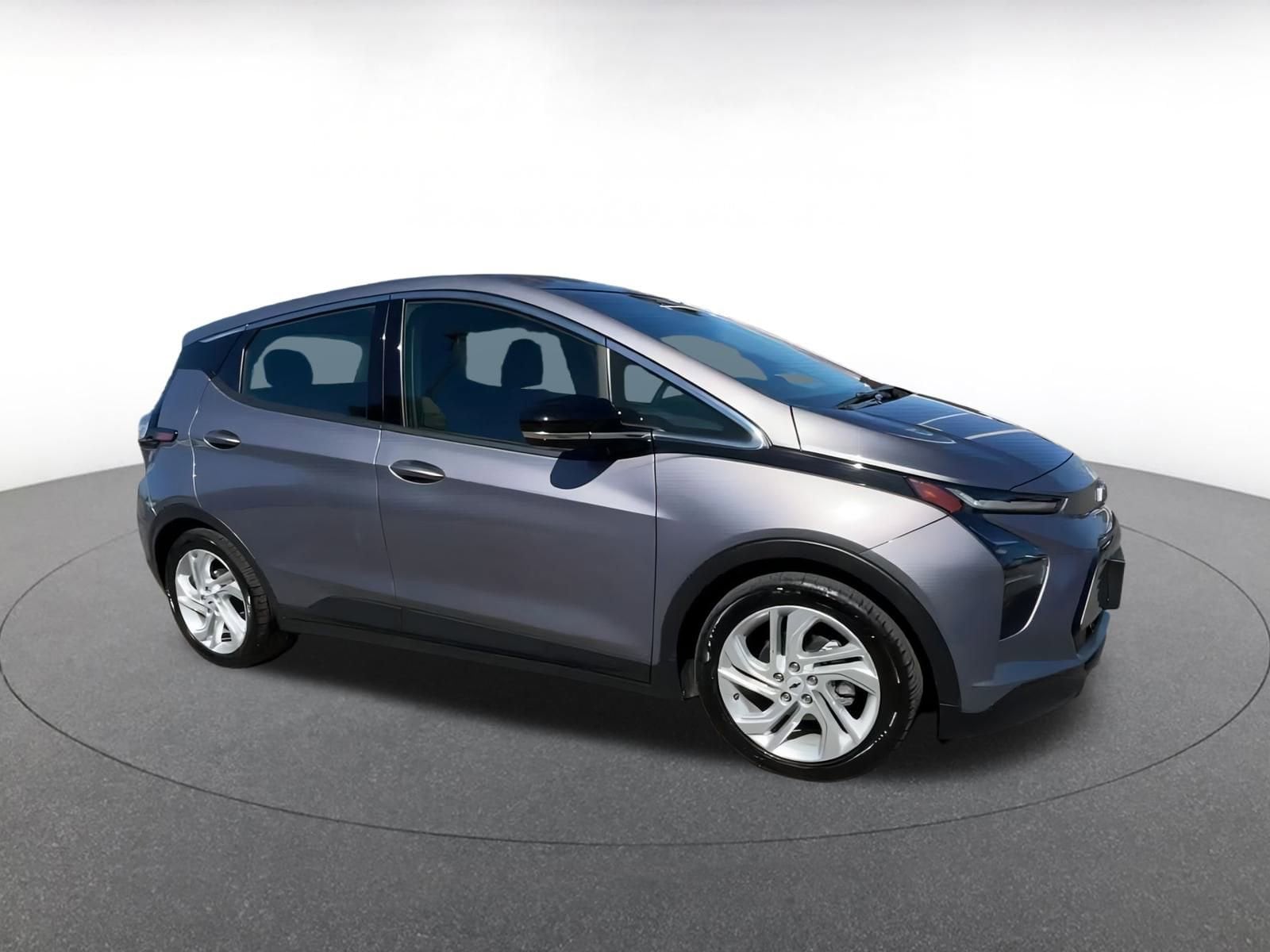Thumbnail: 2023 Chevrolet Bolt EV - 2