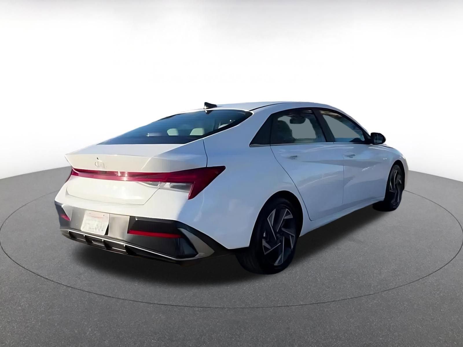 Thumbnail: 2025 Hyundai Elantra - 15