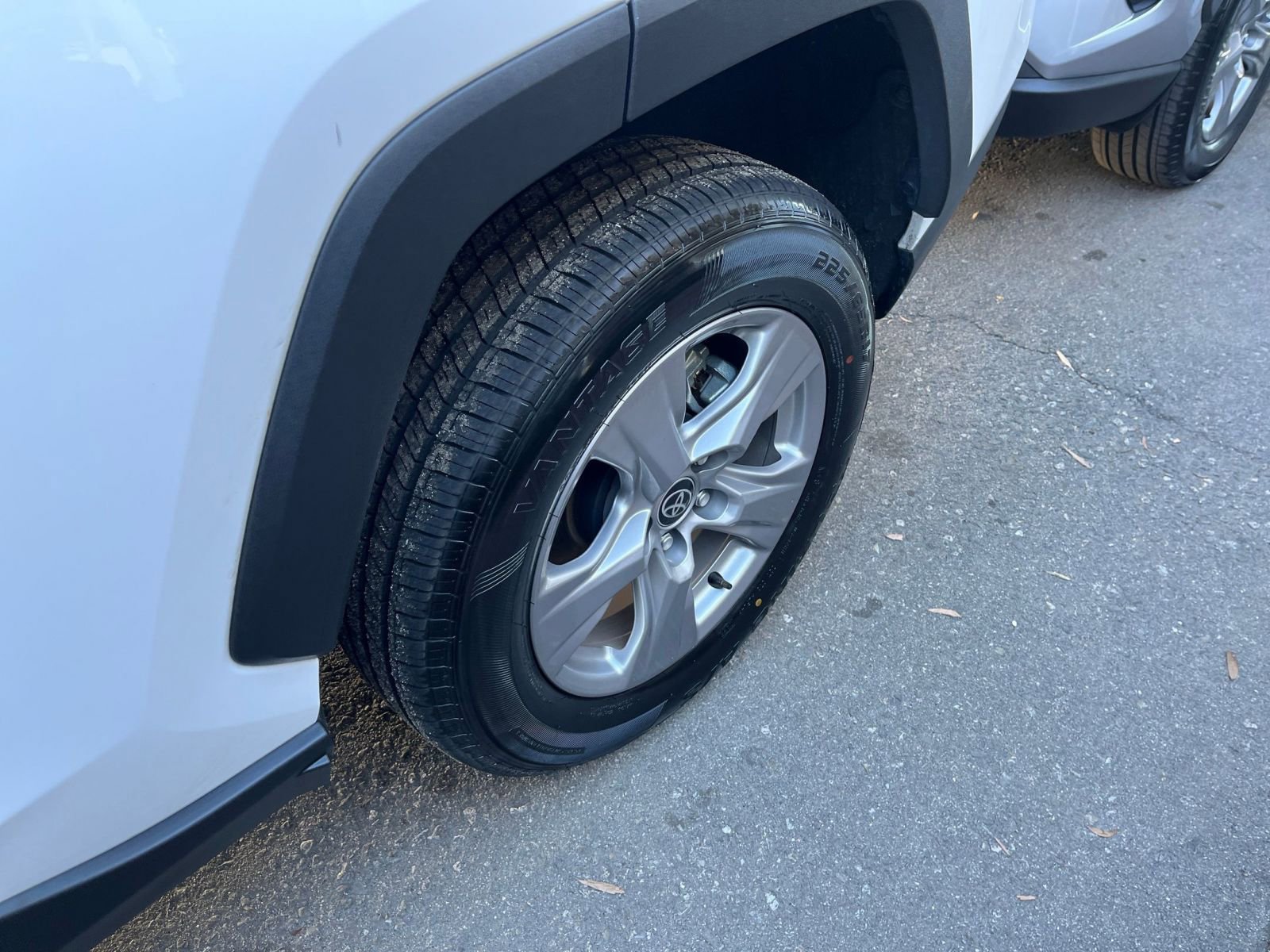 Thumbnail: 2025 Toyota RAV4 - 30