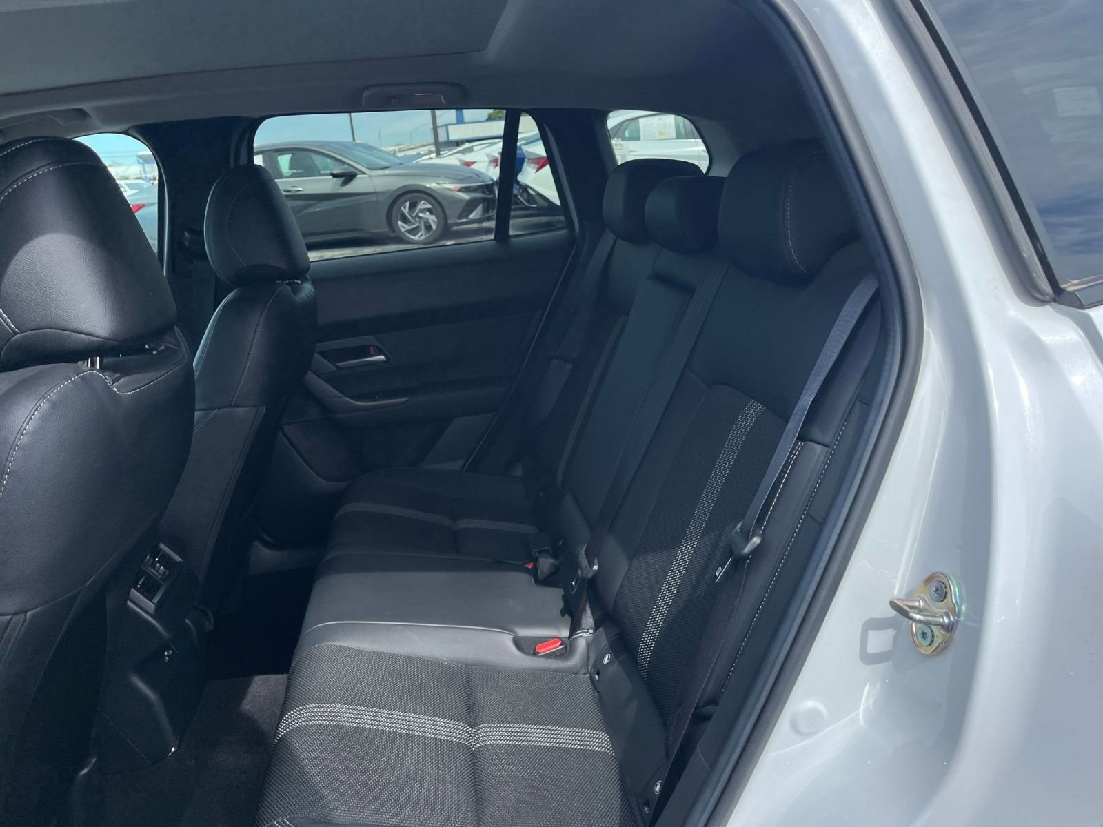 Thumbnail: 2025 Mazda CX-50 - 27