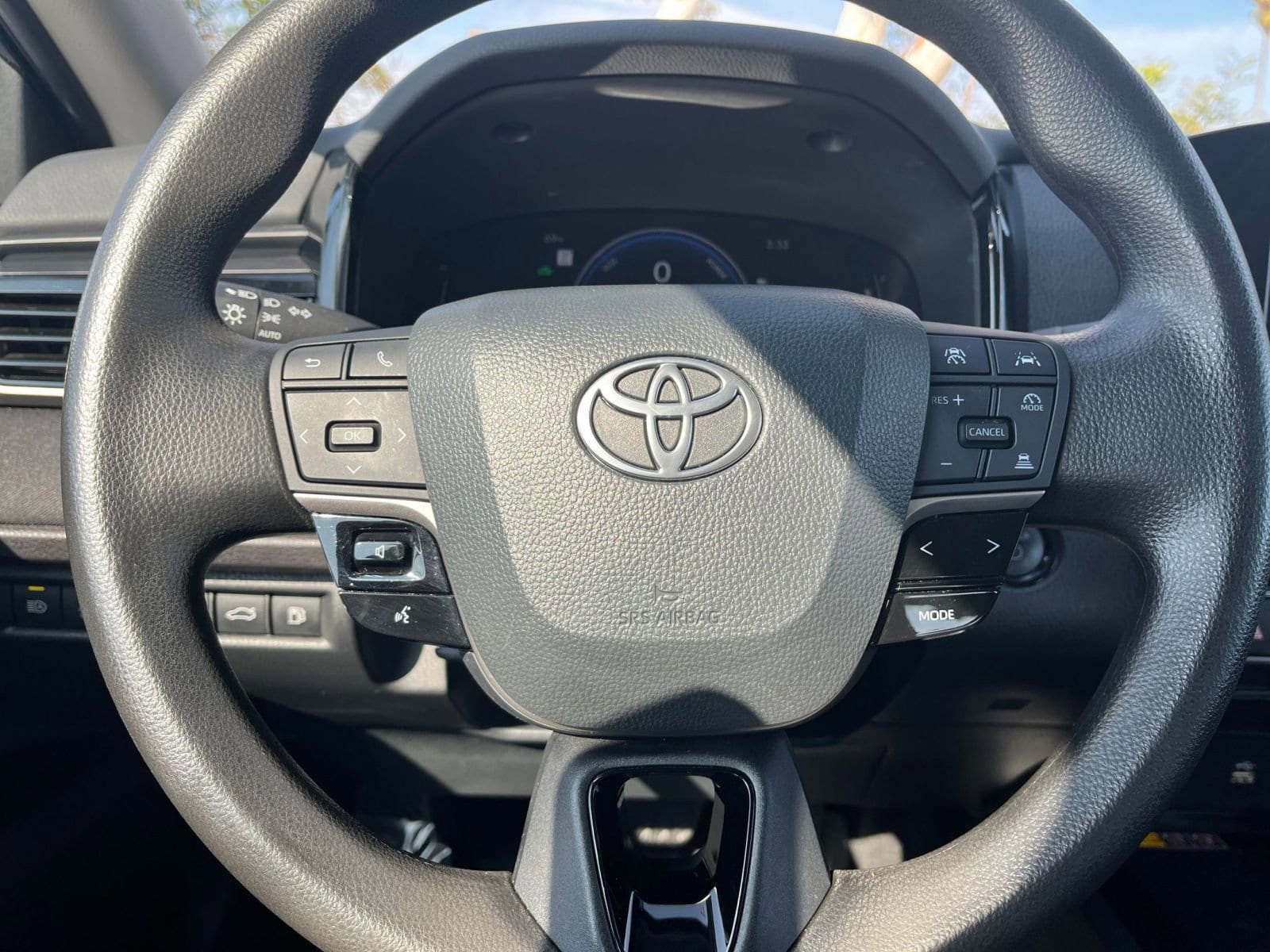 Thumbnail: 2025 Toyota Camry - 28