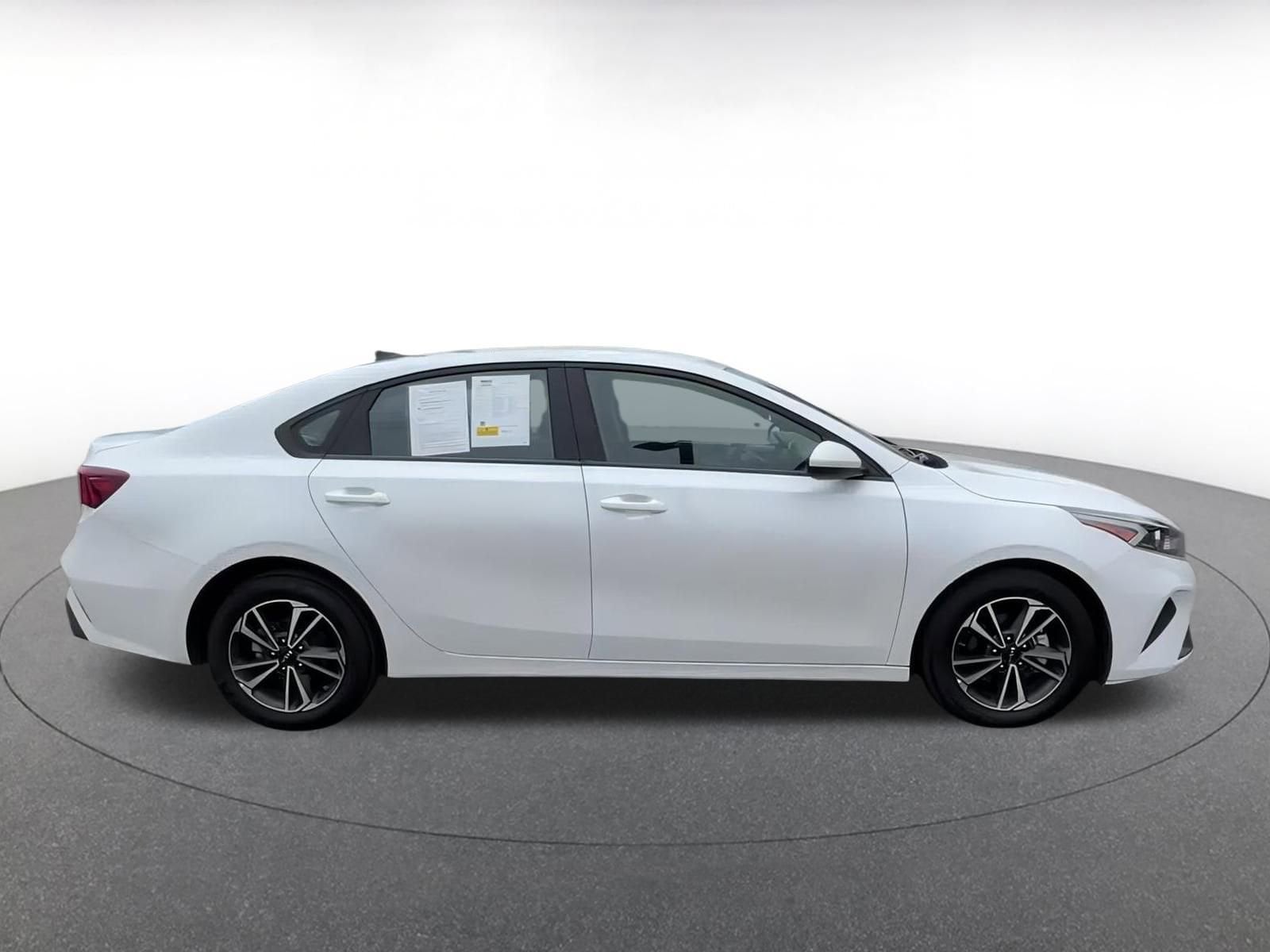 2024 Kia Forte LXS 13