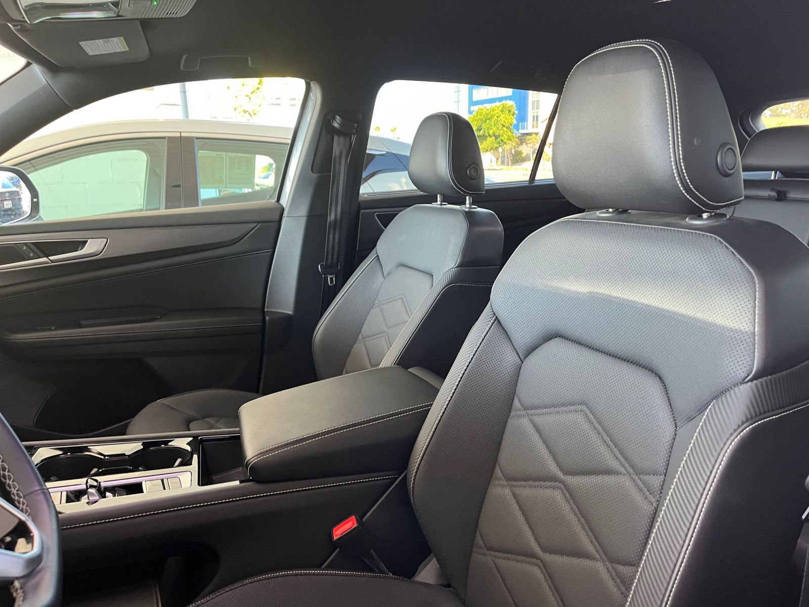 Thumbnail: 2025 Volkswagen Atlas - 27