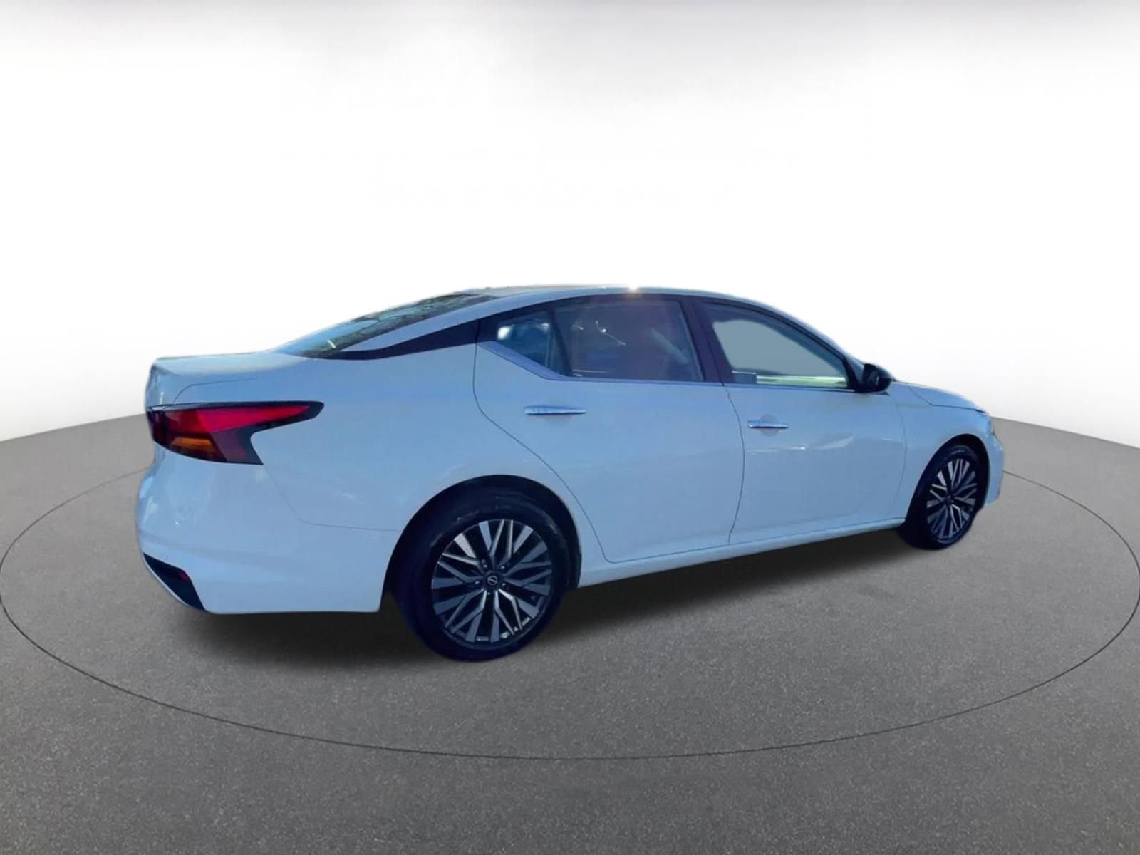 Thumbnail: 2025 Nissan Altima - 15