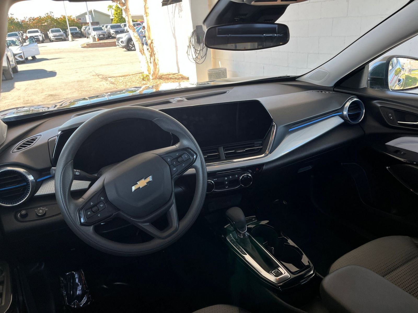 Thumbnail: 2025 Chevrolet Trax - 33