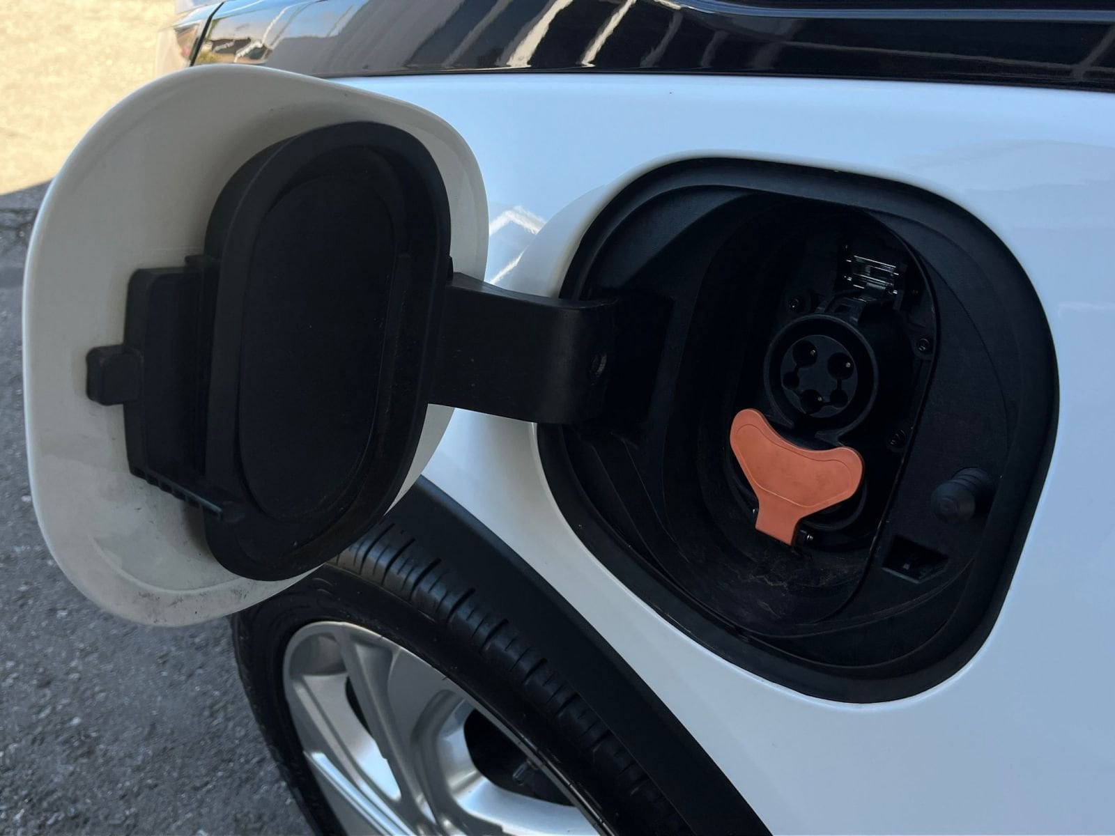 Thumbnail: 2023 Chevrolet Bolt EV - 19
