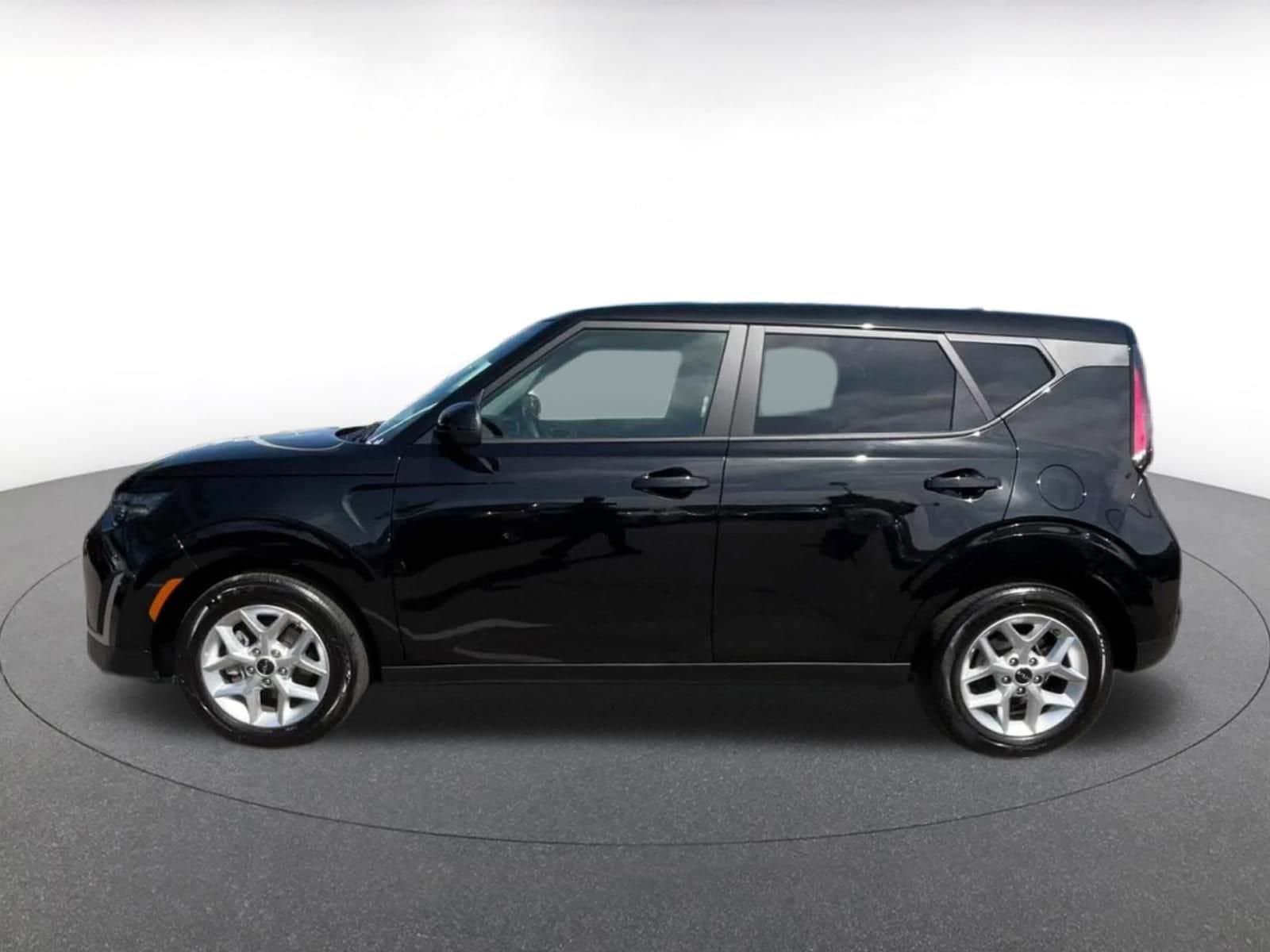 Thumbnail: 2025 Kia Soul - 9