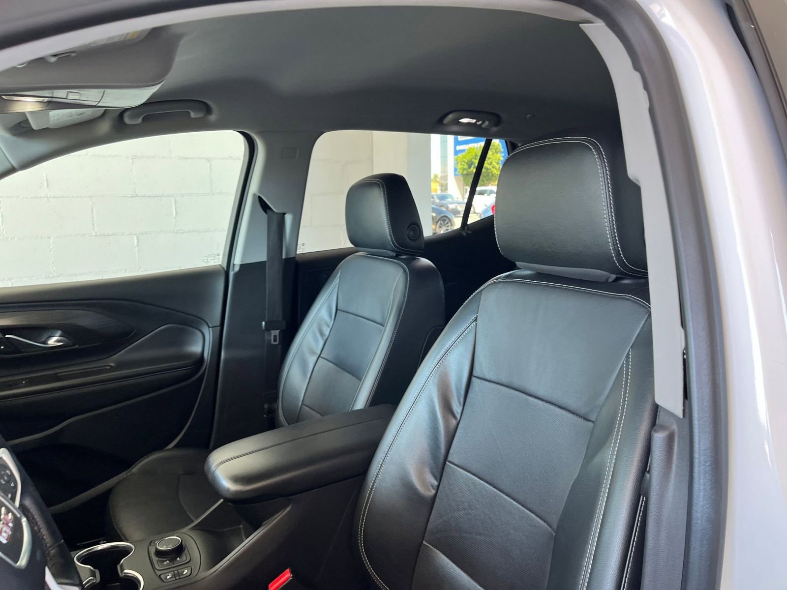Thumbnail: 2023 GMC Terrain - 31
