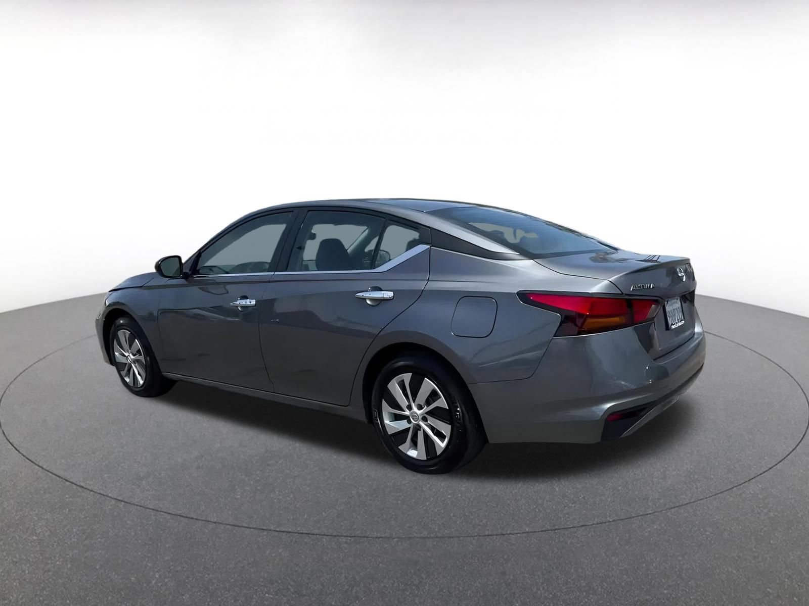 2024 Nissan Altima S 8