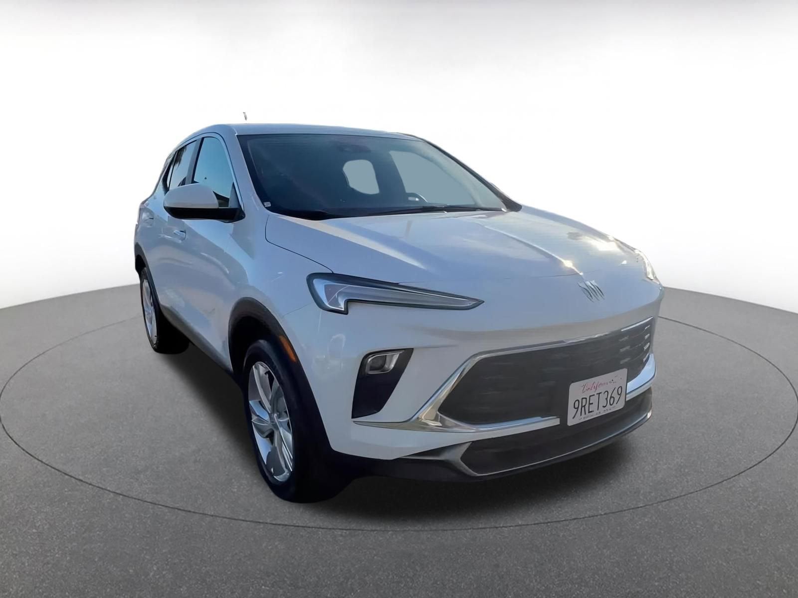 Thumbnail: 2025 Buick Encore GX - 3