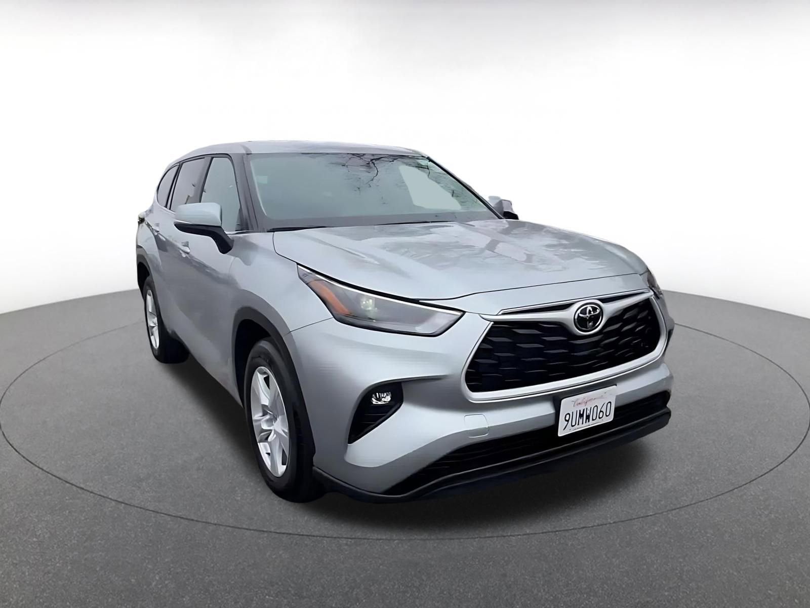 Thumbnail: 2025 Toyota Highlander - 3