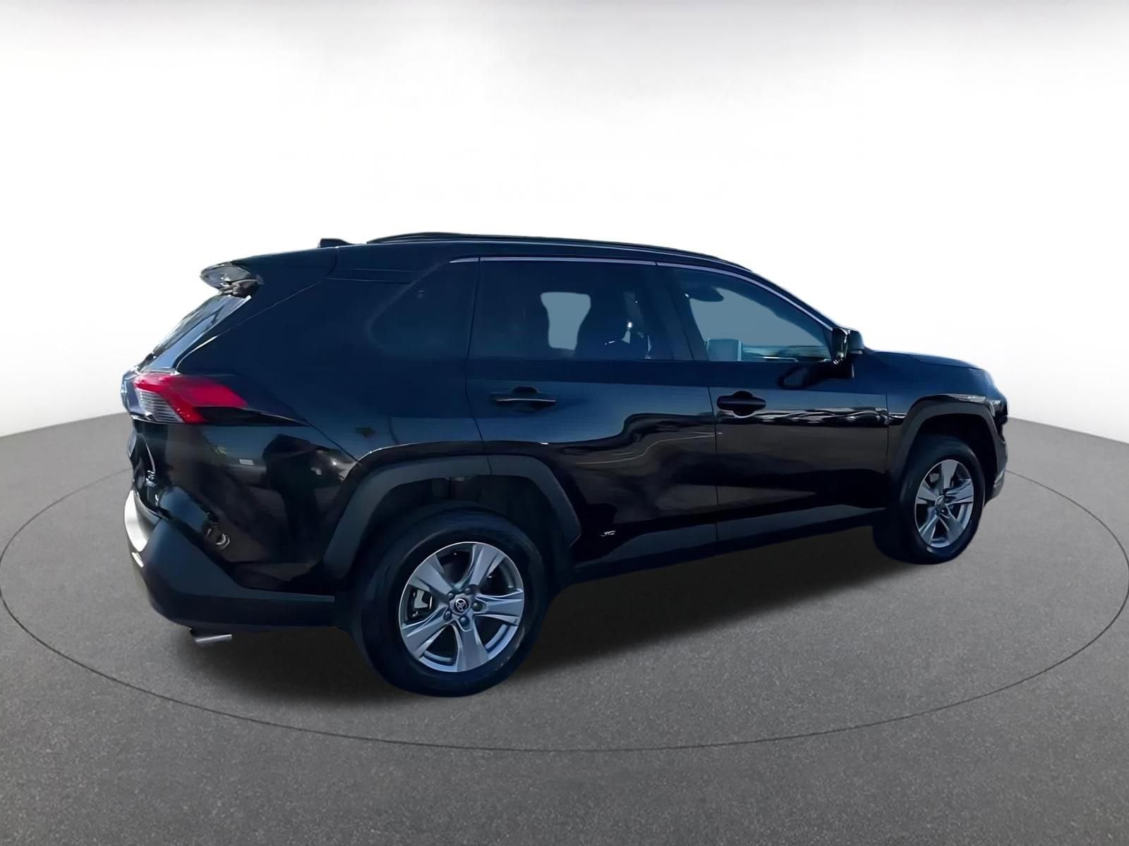 Thumbnail: 2025 Toyota RAV4 - 15