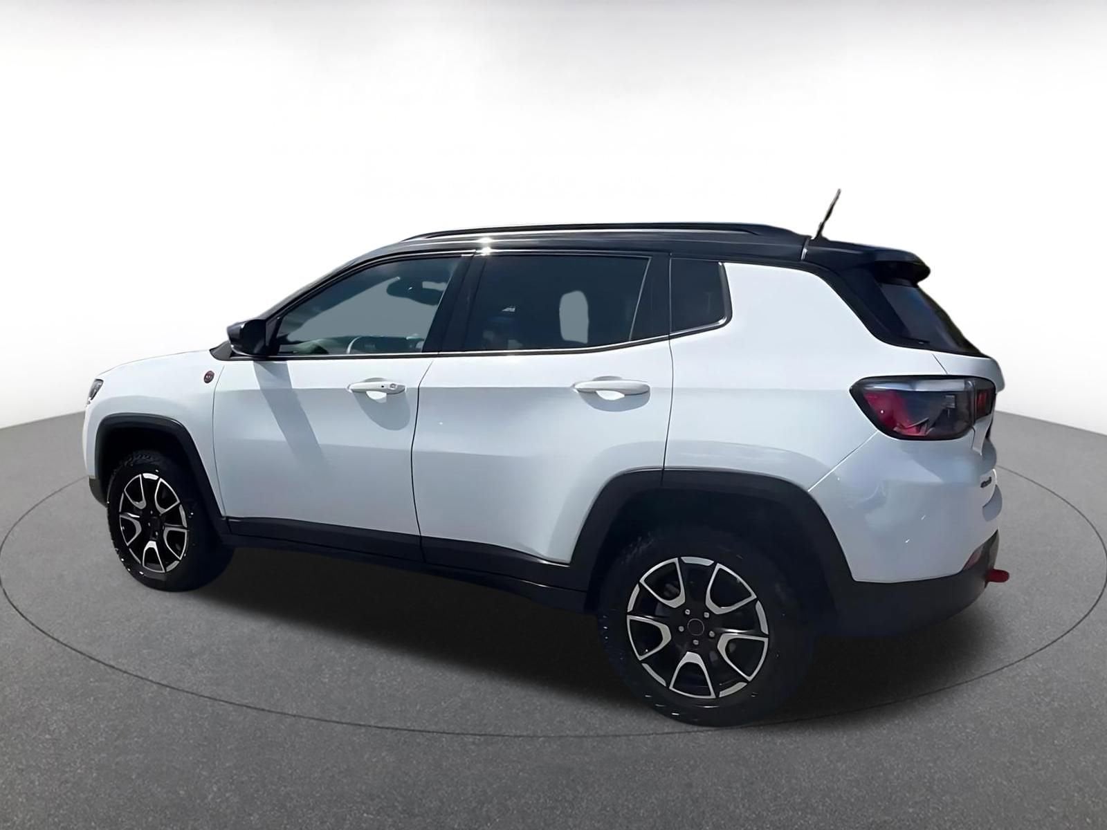 Thumbnail: 2025 Jeep Compass - 10
