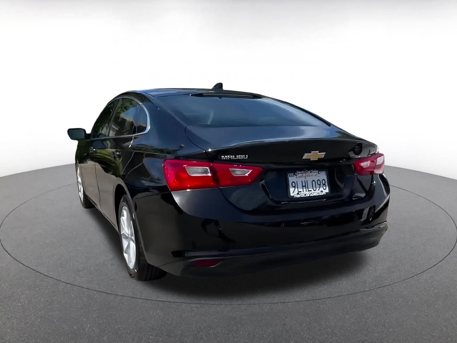 Thumbnail: 2024 Chevrolet Malibu - 9