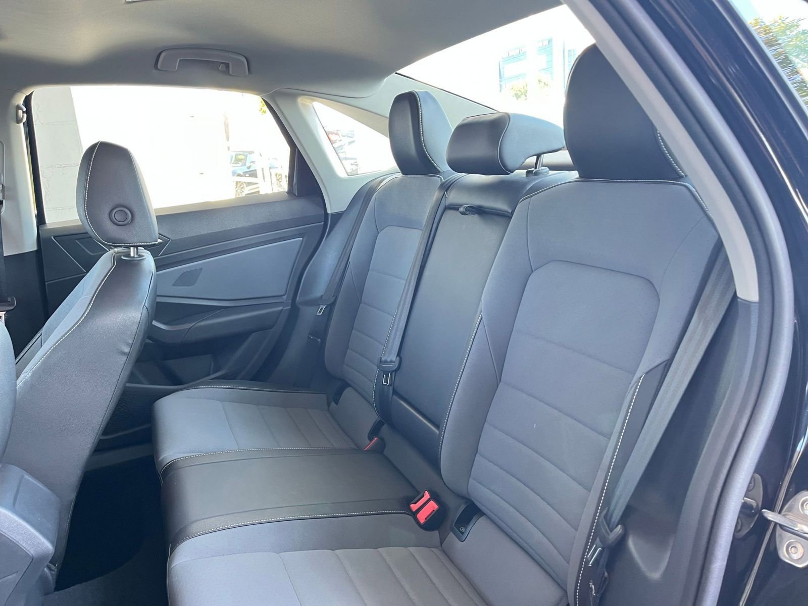 Thumbnail: 2025 Volkswagen Jetta - 25