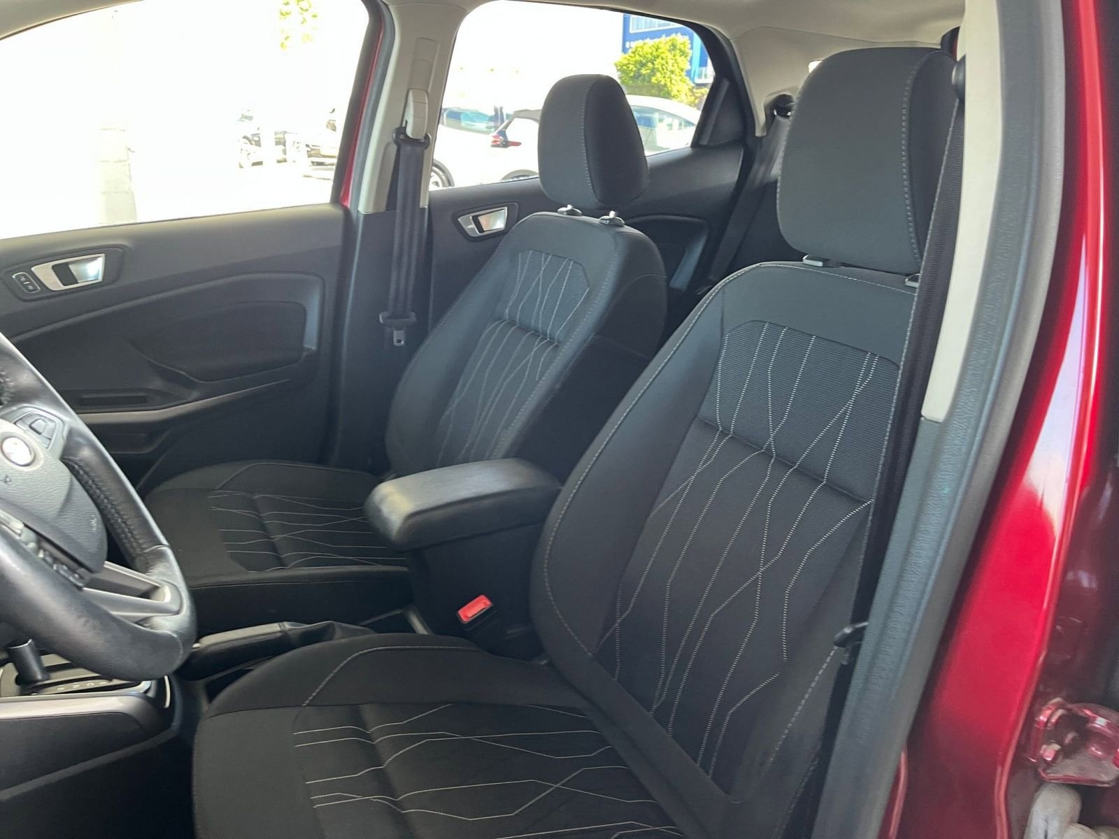 Thumbnail: 2019 Ford EcoSport - 27