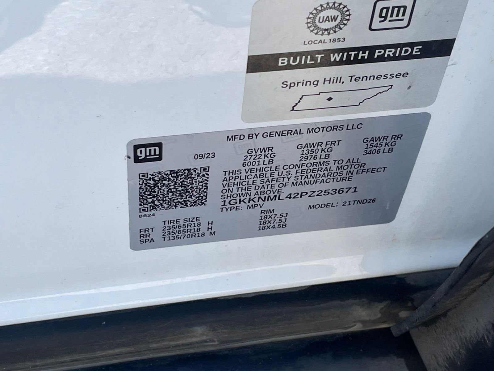 2023 GMC Acadia SLT 24