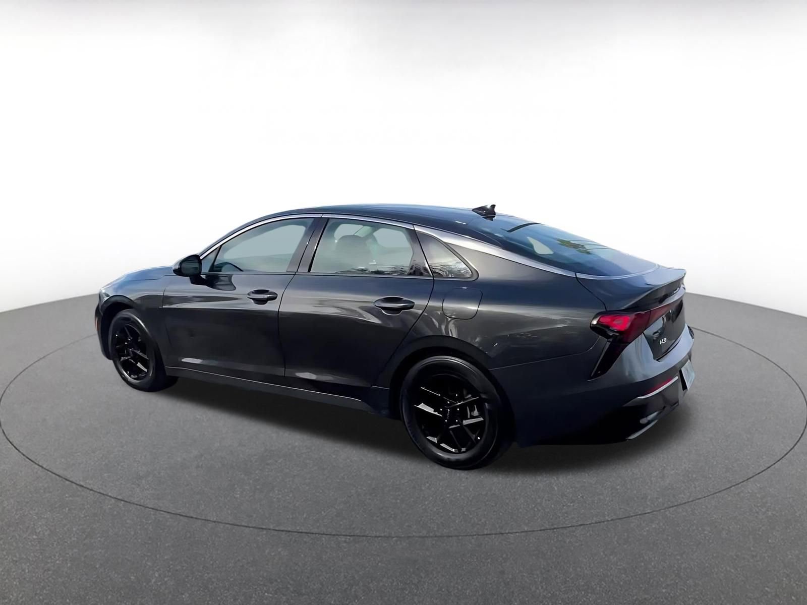 Thumbnail: 2025 Kia K5 - 10