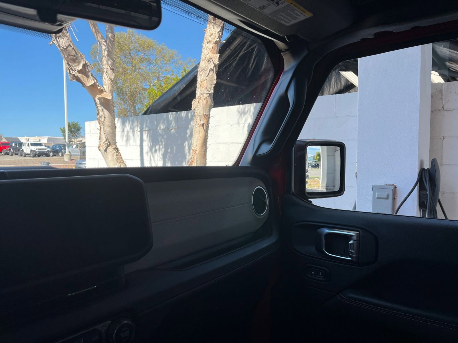 Thumbnail: 2025 Jeep Wrangler - 35