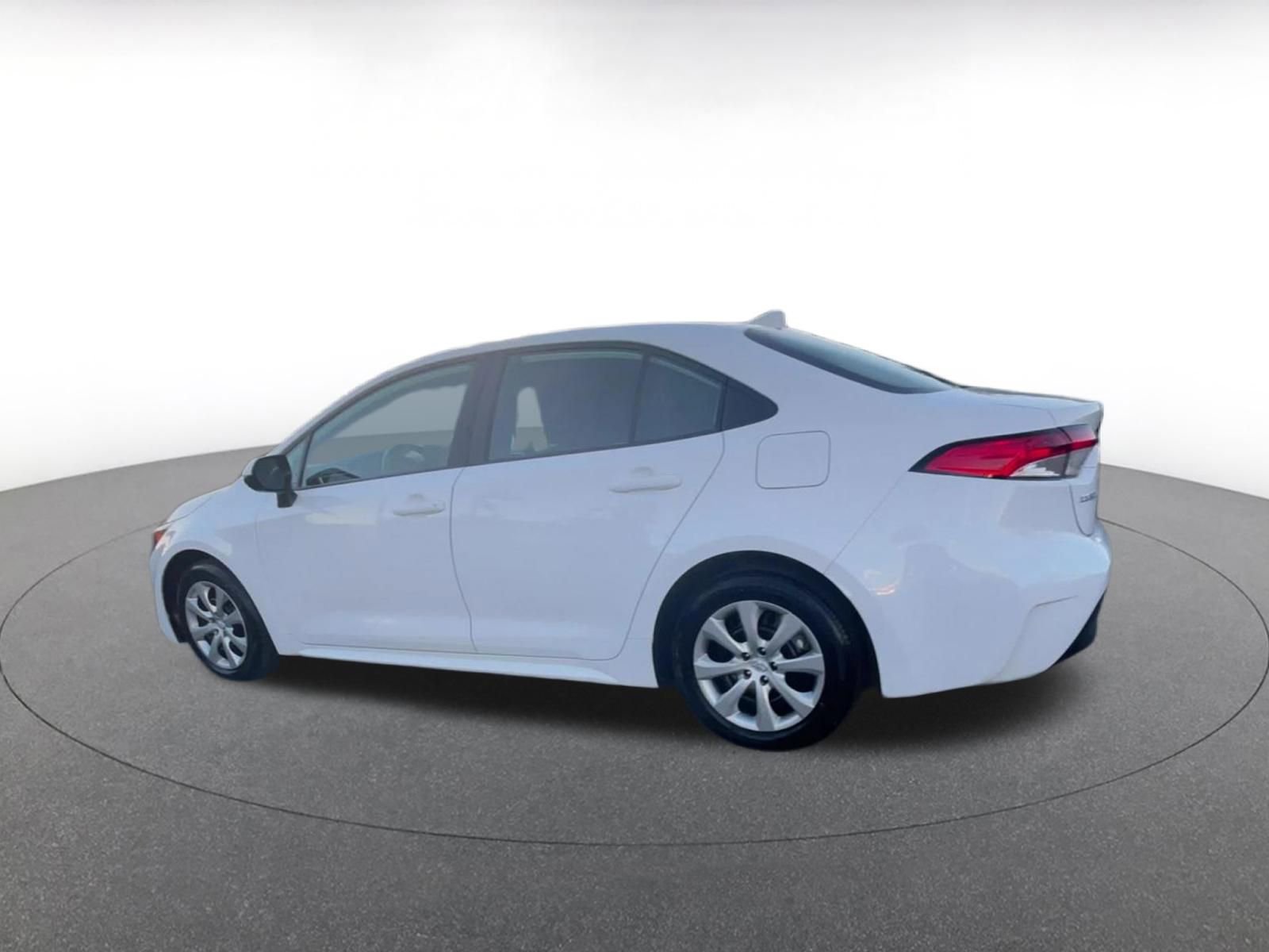 Thumbnail: 2025 Toyota Corolla - 10