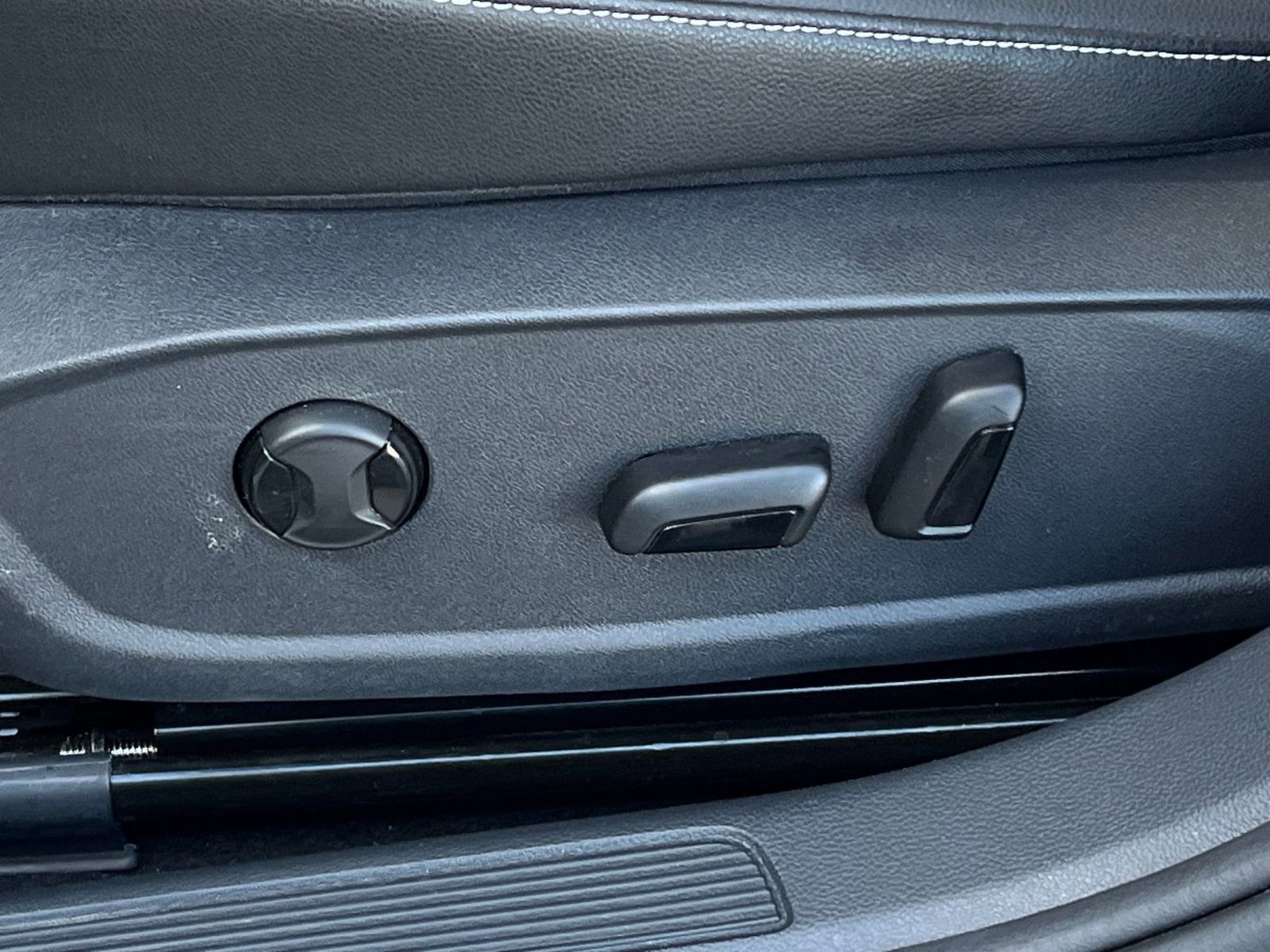 Thumbnail: 2025 Volkswagen Jetta - 23