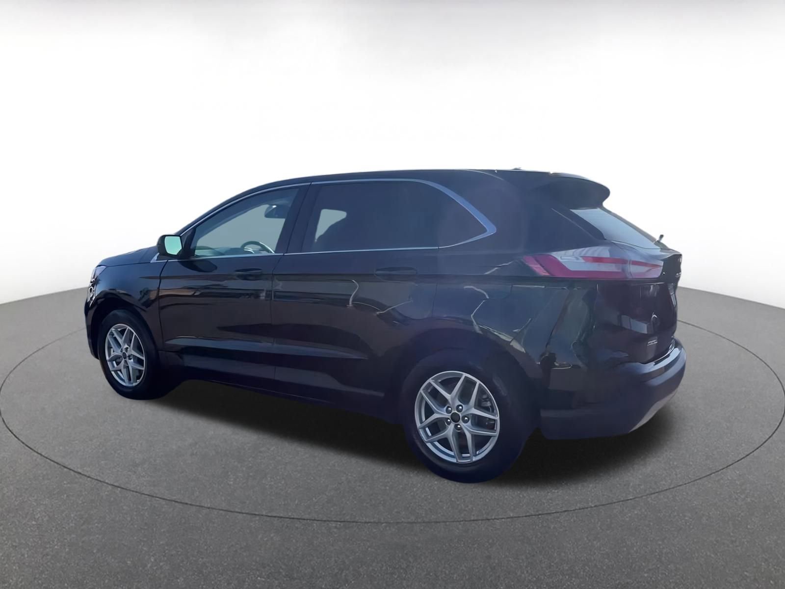 Thumbnail: 2023 Ford Edge - 10