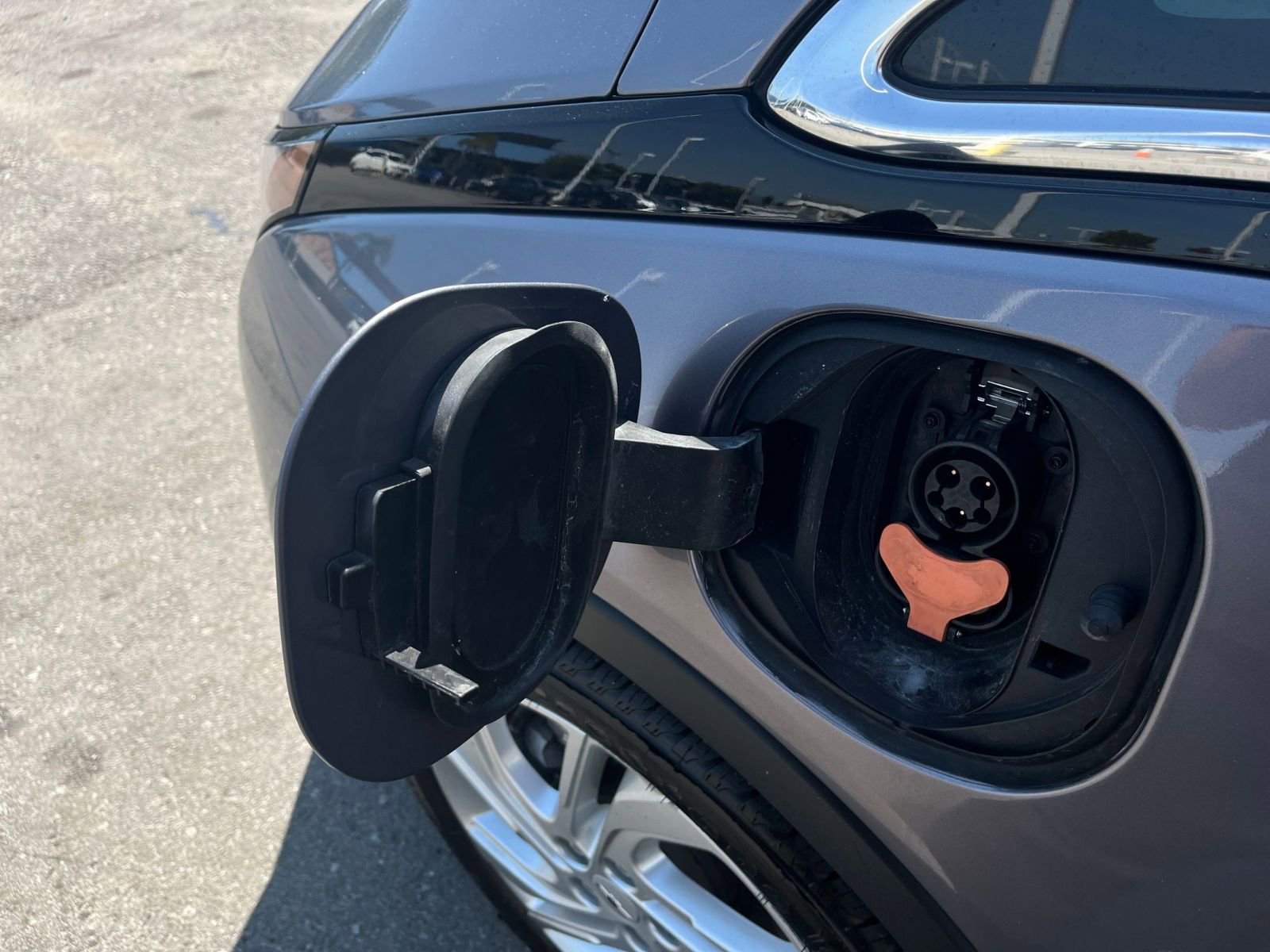 Thumbnail: 2023 Chevrolet Bolt EV - 19