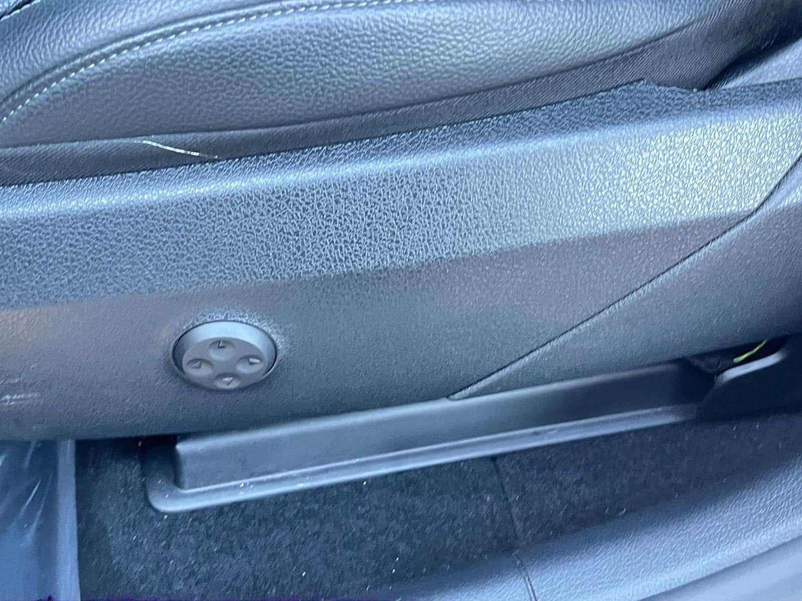 Thumbnail: 2024 Mercedes-Benz GLC - 23