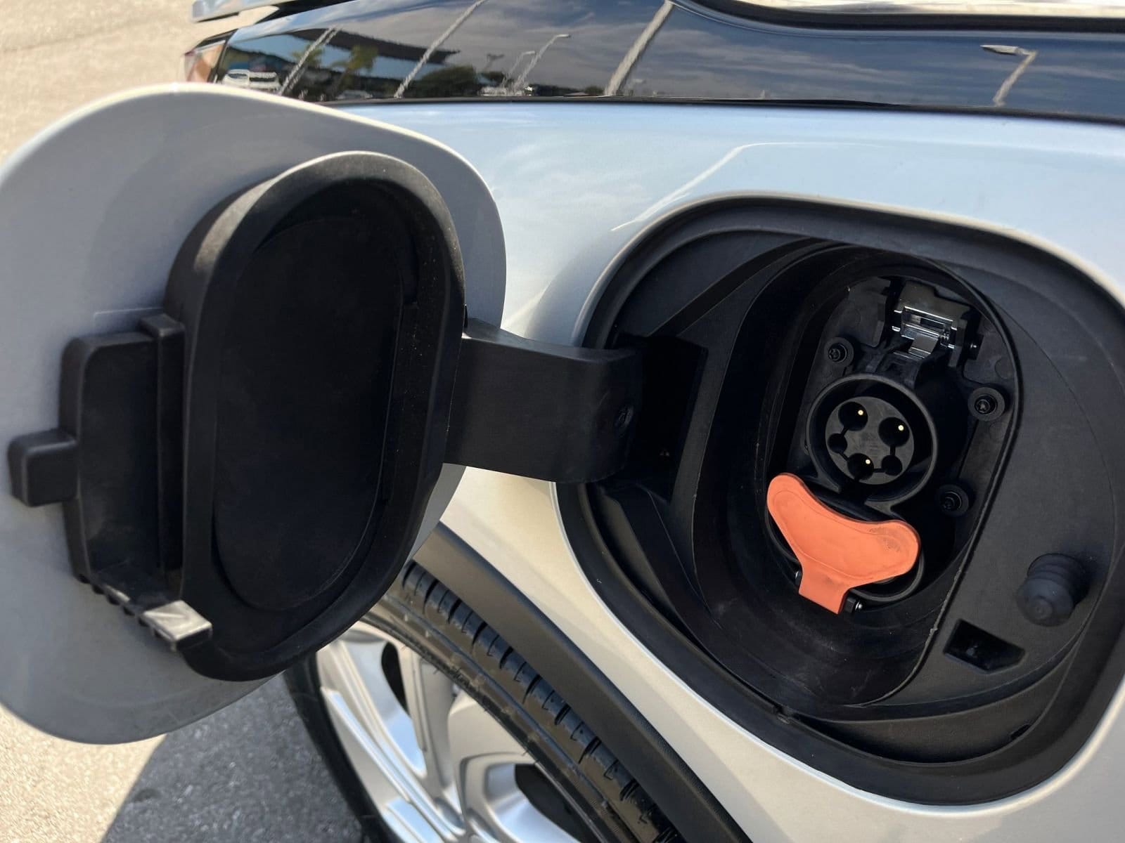 Thumbnail: 2023 Chevrolet Bolt EV - 23
