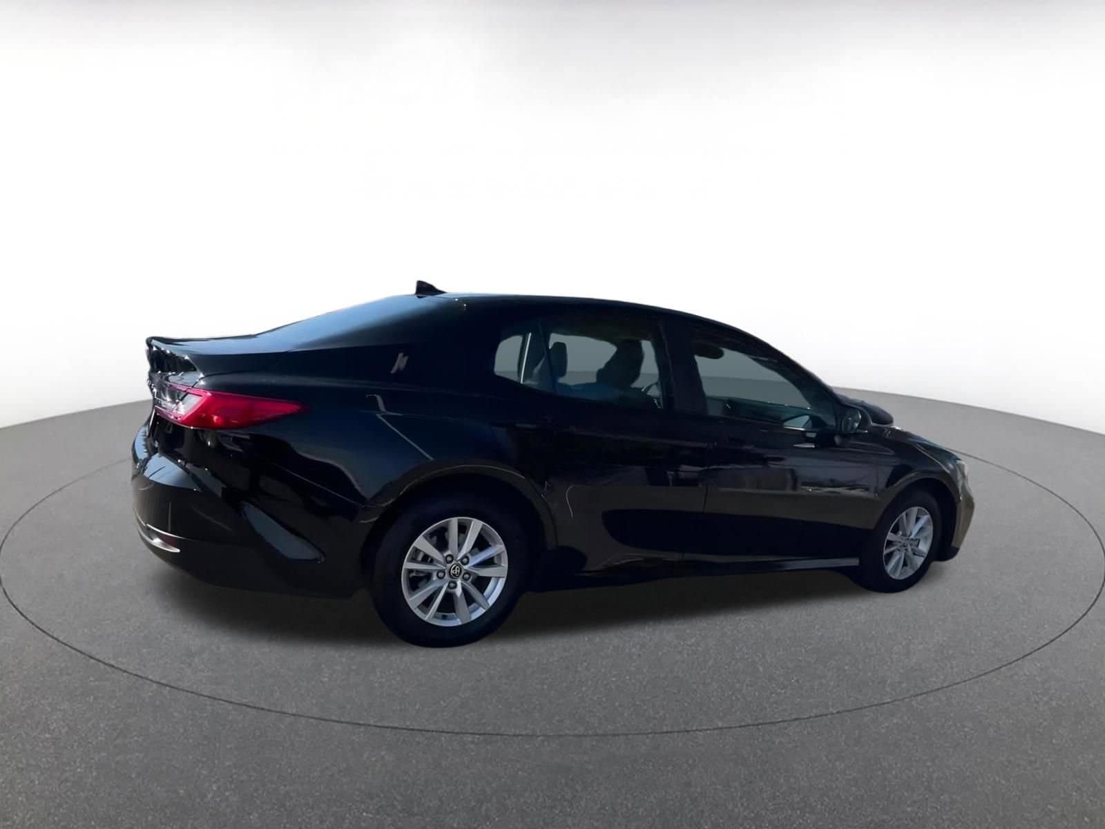 Thumbnail: 2025 Toyota Camry - 14