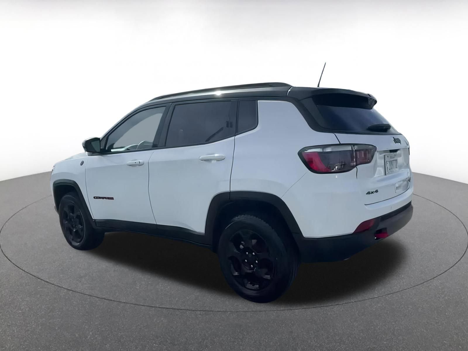 Thumbnail: 2023 Jeep Compass - 8