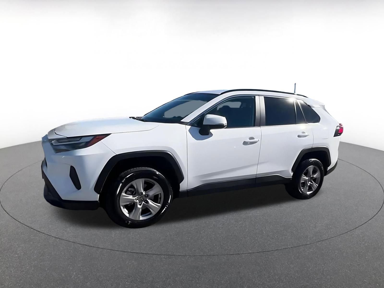 Thumbnail: 2025 Toyota RAV4 - 8