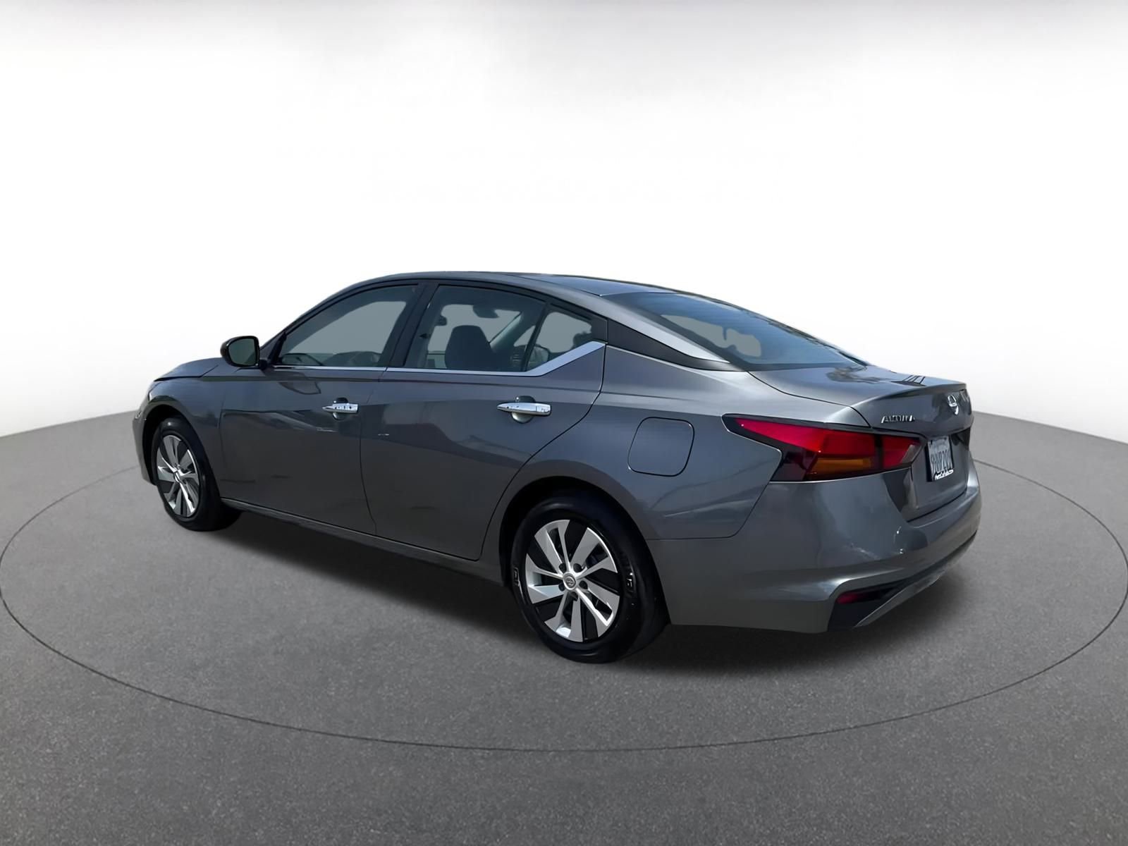 Thumbnail: 2024 Nissan Altima - 10