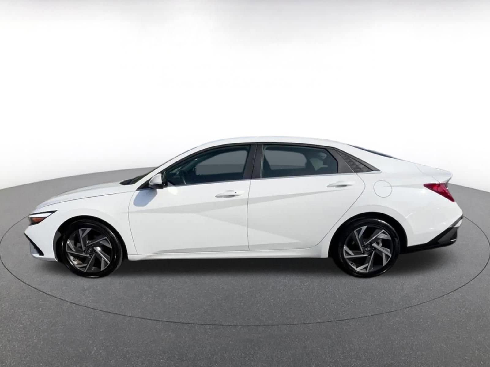 Thumbnail: 2025 Hyundai Elantra - 9