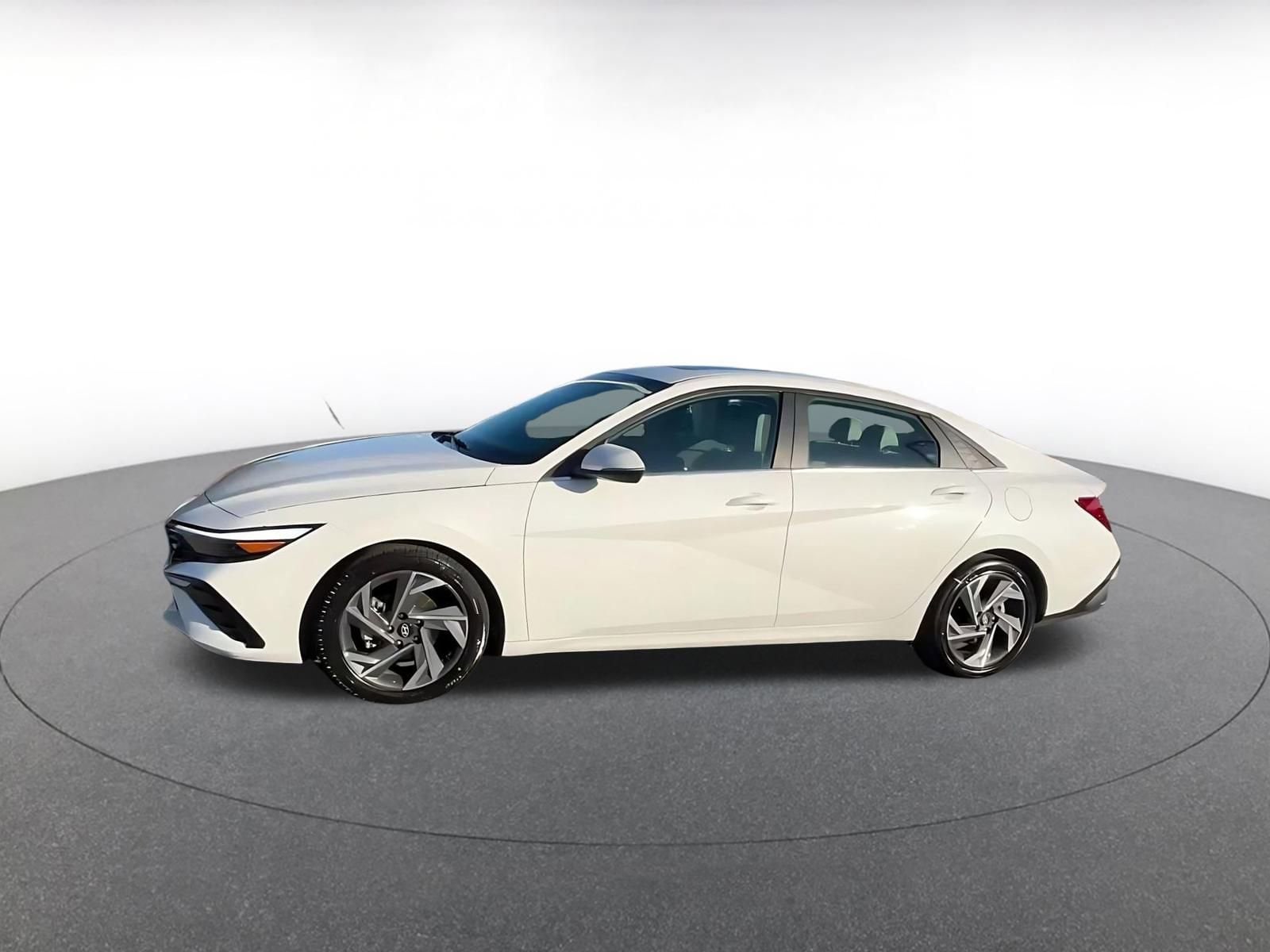 Thumbnail: 2025 Hyundai Elantra - 8