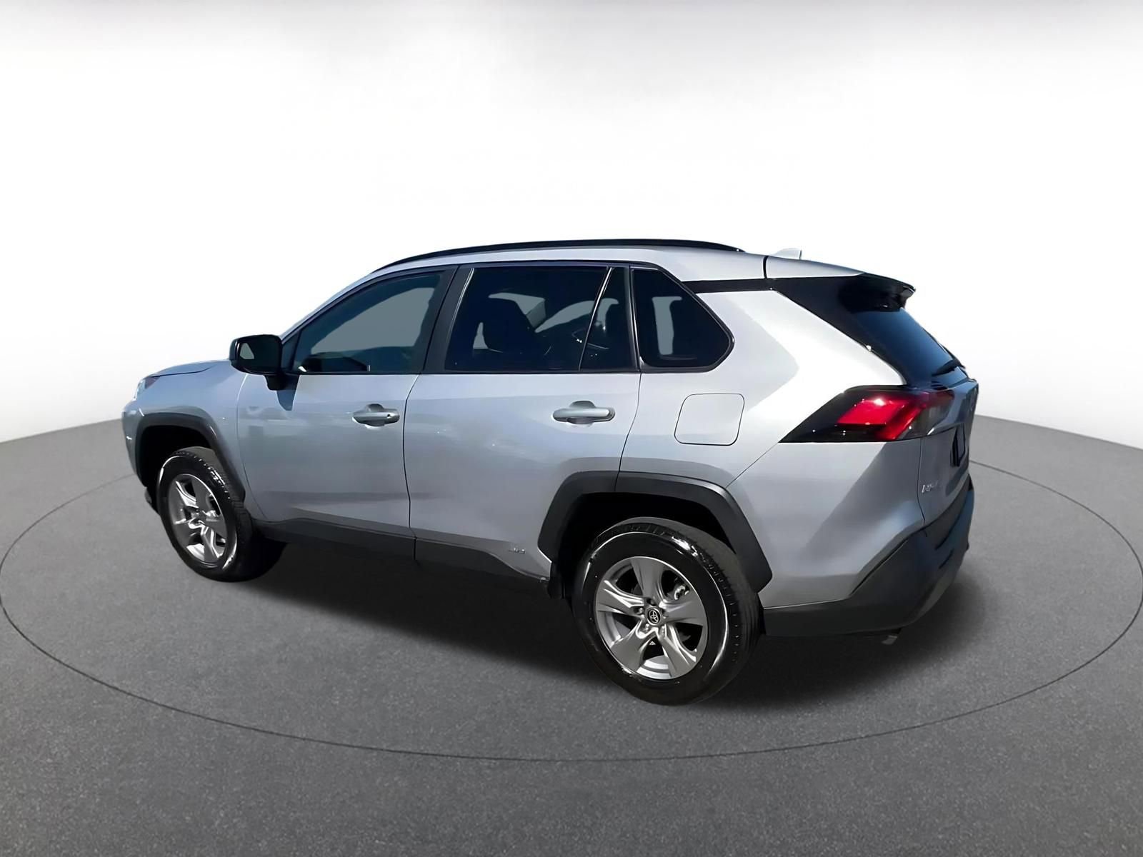 Thumbnail: 2025 Toyota RAV4 - 10