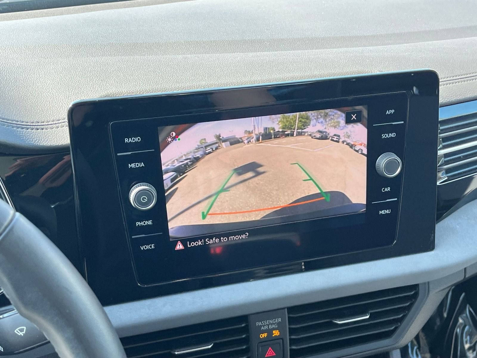 Thumbnail: 2025 Volkswagen Jetta - 17