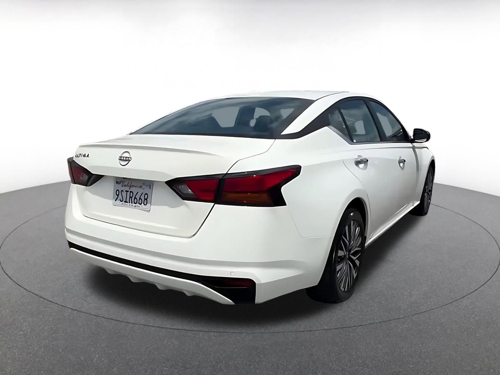 Thumbnail: 2025 Nissan Altima - 14