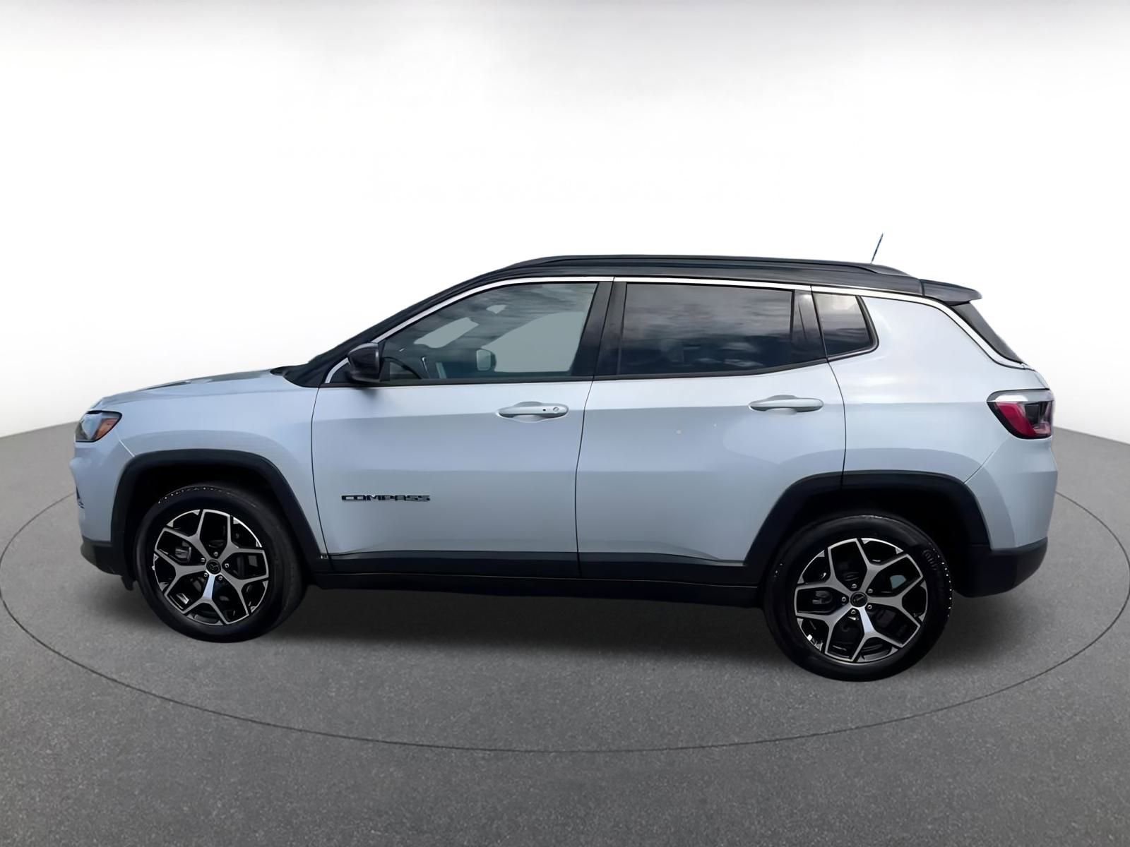 Thumbnail: 2025 Jeep Compass - 9