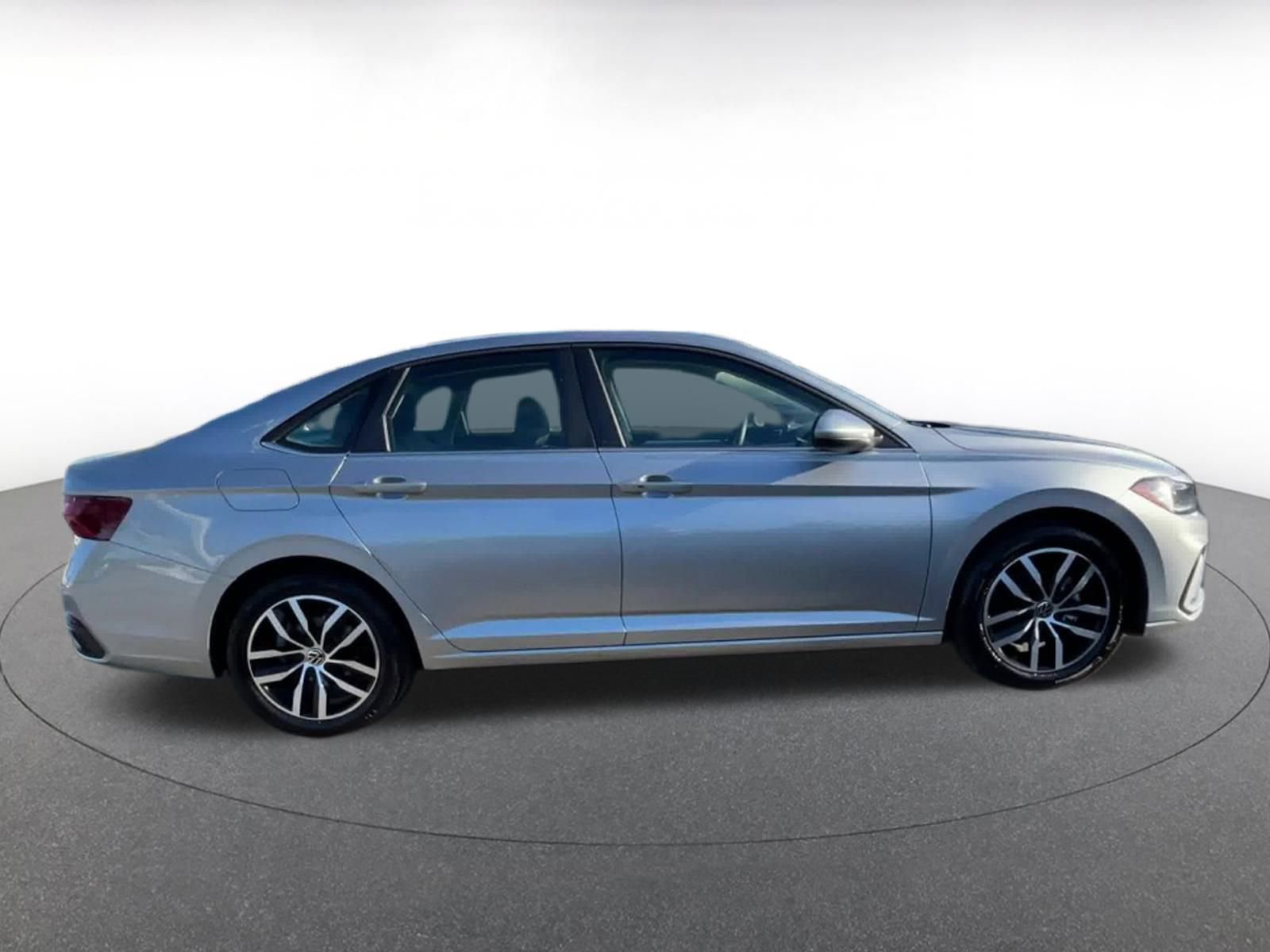 Thumbnail: 2025 Volkswagen Jetta - 16