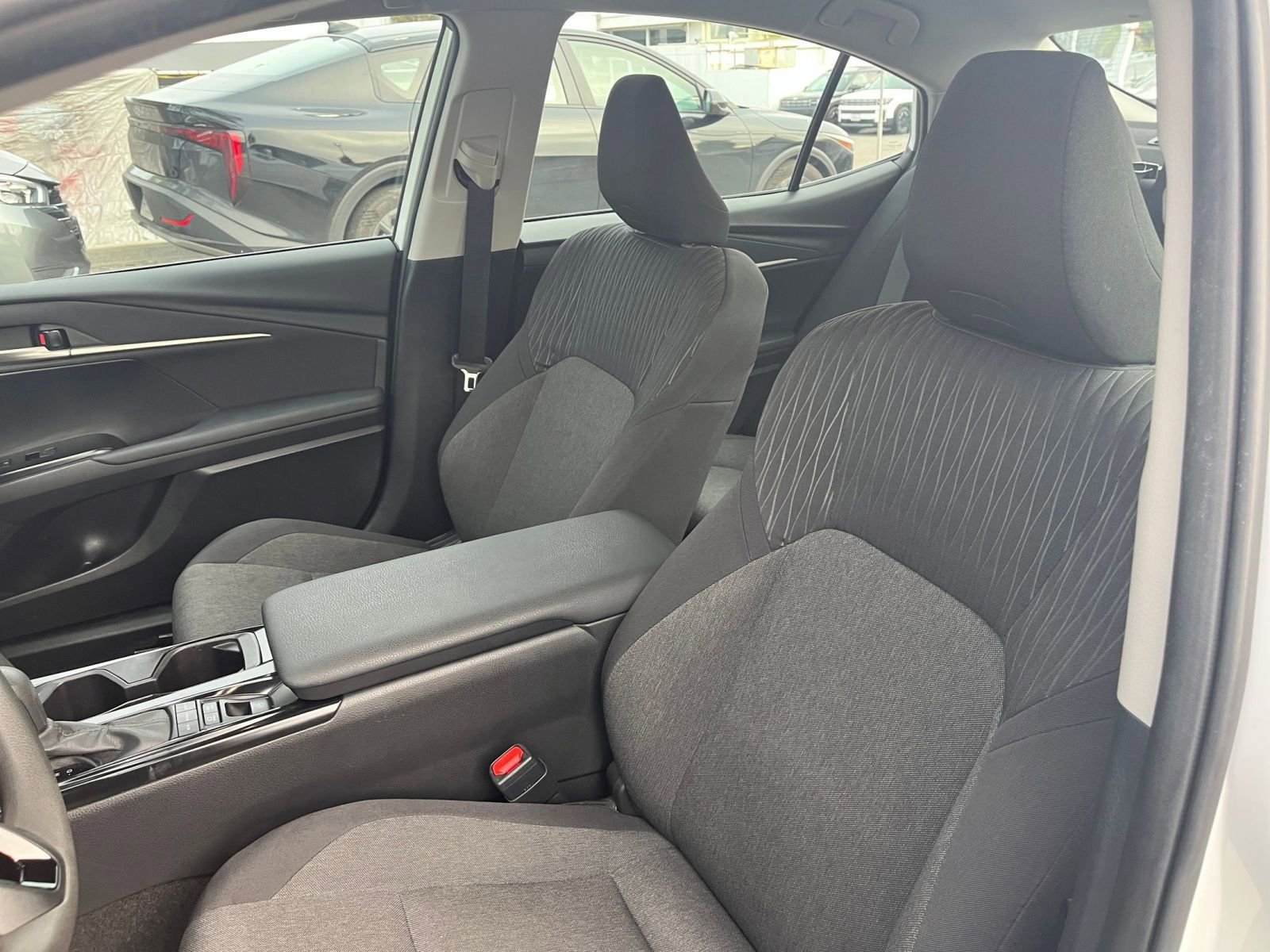 Thumbnail: 2025 Toyota Camry - 27