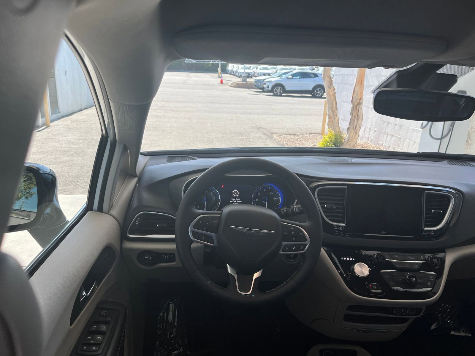 2024 Chrysler Pacifica Touring L 29