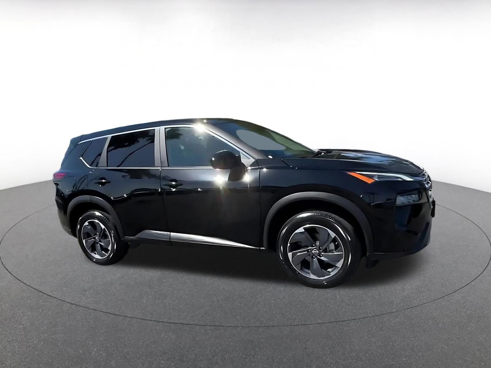 Thumbnail: 2025 Nissan Rogue - 2