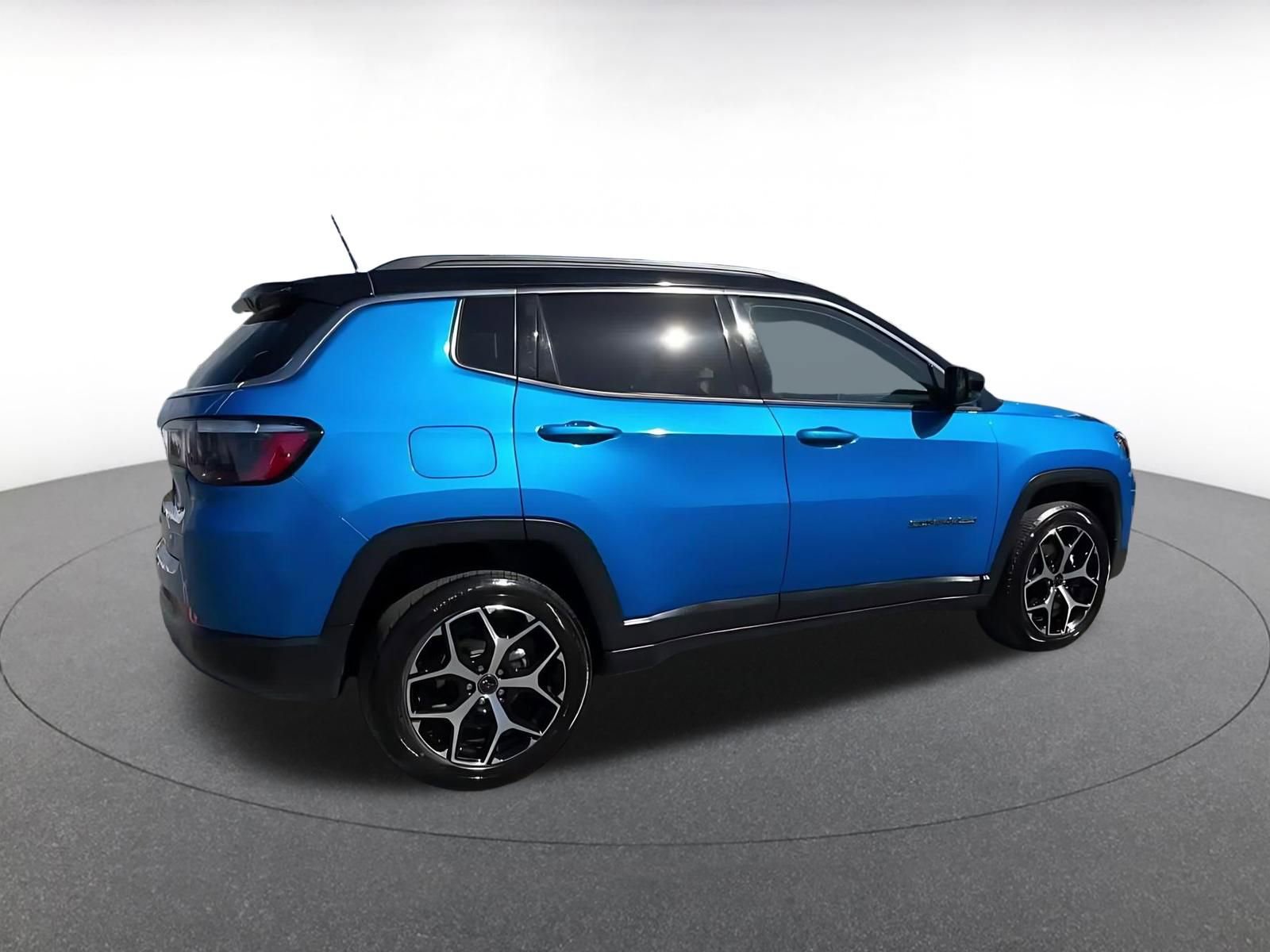 Thumbnail: 2025 Jeep Compass - 14