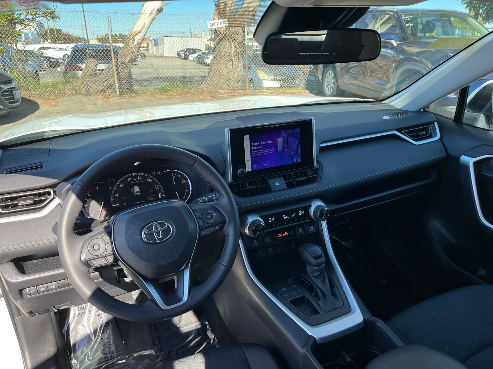 Thumbnail: 2025 Toyota RAV4 - 33