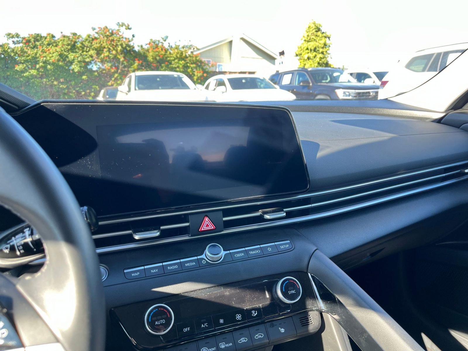 Thumbnail: 2025 Hyundai Elantra - 18