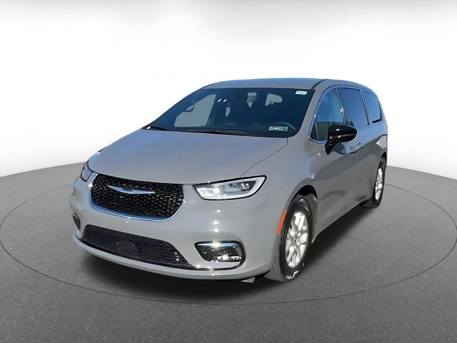 Thumbnail: 2025 Chrysler Pacifica - 7