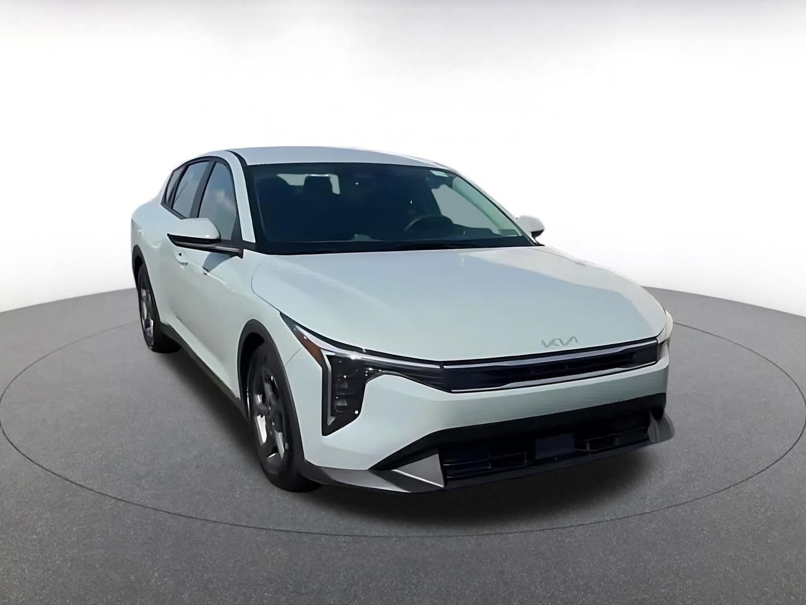 Thumbnail: 2025 Kia K4 - 3