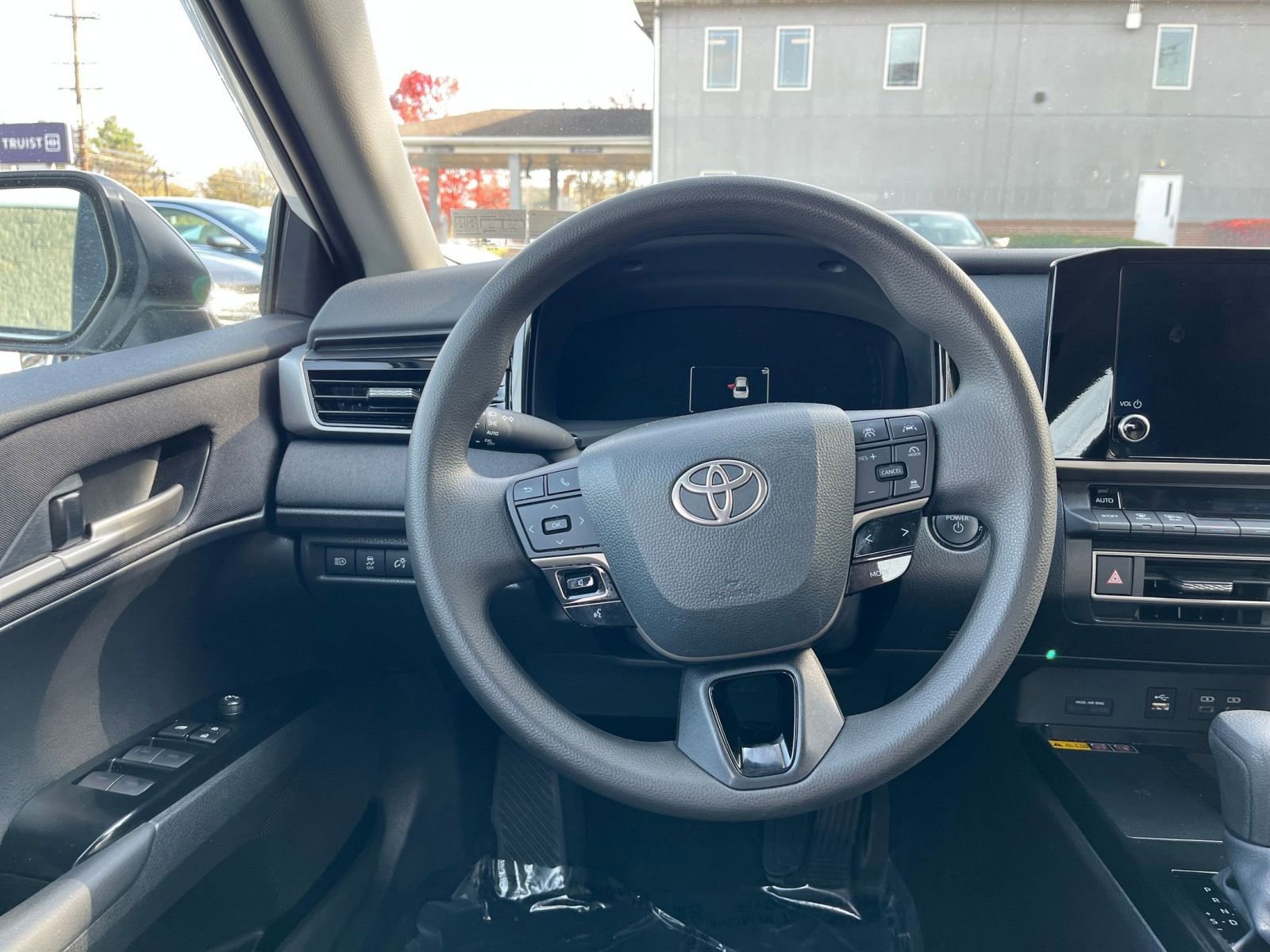 Thumbnail: 2025 Toyota Camry - 27